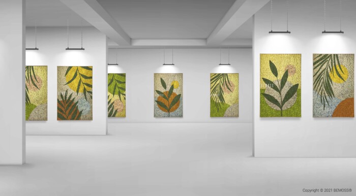 Une galerie d'art présente six grandes peintures vibrantes sur le thème botanique avec diverses feuilles vertes et brunes sur fond clair. L'espace est bien éclairé avec des plafonniers, des murs blancs et un design minimaliste qui inclut Abstract Malcata pour rehausser le thème naturel.